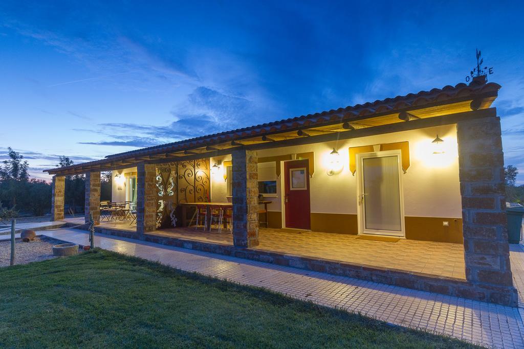 Monte Chalaca - Turismo Rural Ferreira Do Alentejo Exterior photo